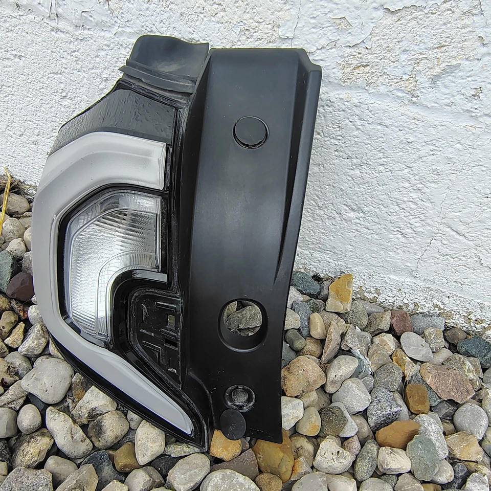 18-23 GMC TERRENO TRASERO IZQUIERDO LADO DEL CONDUCTOR LUZ TRASERA EXTERIOR LÁMPARA OEM  Foto 4 de 4