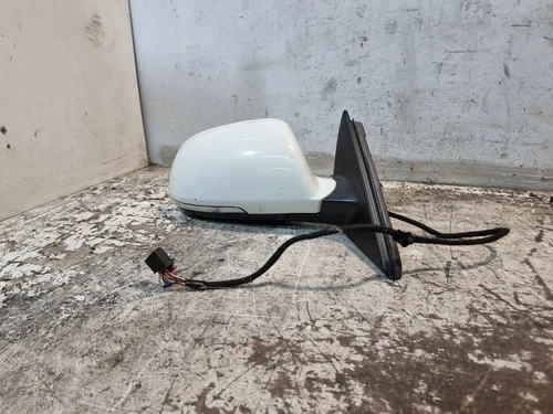 Skoda Superb 3V Wing Mirror Right Electric Powerfold 2015 Pre-Facelift 3T0857934