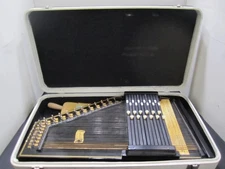Oscar Schmidt Model 73 12 Chords Autoharp With Case