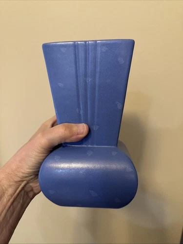 RED WING POTTERY DUTCH BLUE STIPPLE VASE #722 Art Deco 7.5”