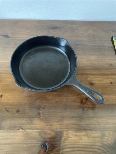 Wagner Ware Sidney O 1056 N Cast Iron Pan 9” No 6 VTG Sits Flat Not Wobbly