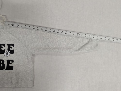 Happy Nation by Victoria Secret Gray Crop Crewneck Sweatshirt Girls +Medium NEW - Picture 11 of 13