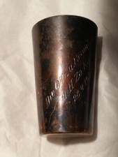 18) Srebrny kubek 800 grawer "Die Offz. & Urzędnicy d.Heereweesuusamt Königsberg 1935