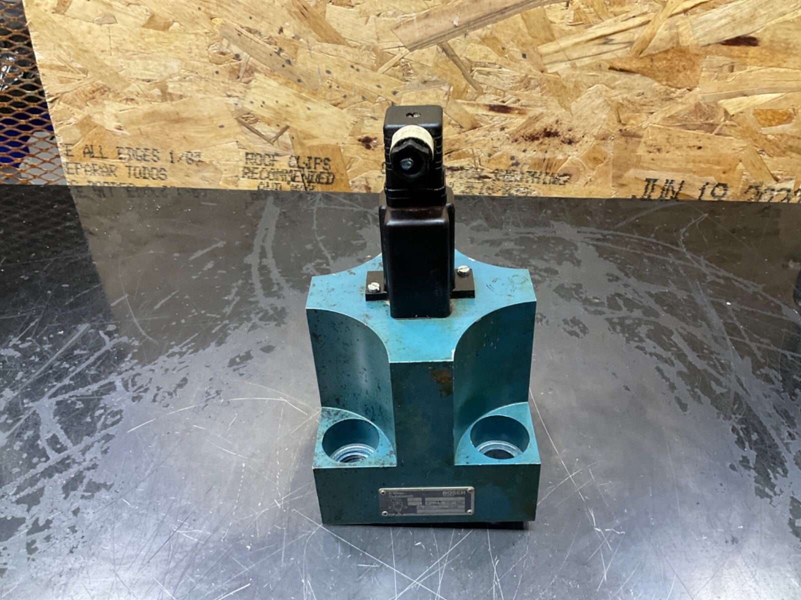 Bosch Rexroth 0810100011 Throttle Valve 0 810 100 011 #02B74PR3*IAC