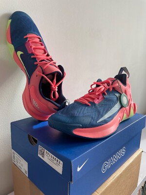 Nike Giannis Immortality 2   US12/EU46   blue/pink   NEU   OVP   verifiziert