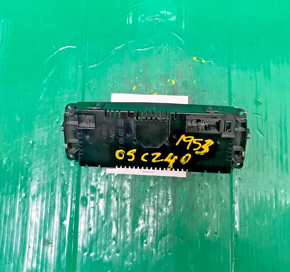 Mercedes-Benz C240 2005 calefacción aire acondicionado control de clima Foto 4 de 4