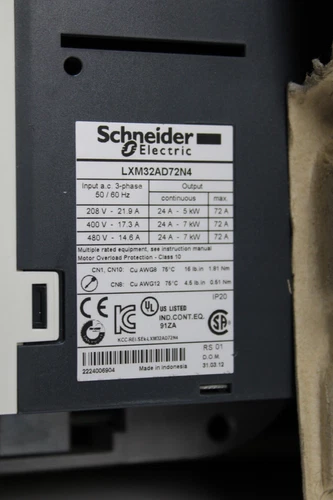 Schneider Electric LXM32AD72N4 Servo Drive