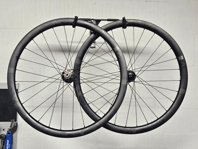 Custom Build Aeroc Felge / Hope Pro 5 Naben Laufradsatz