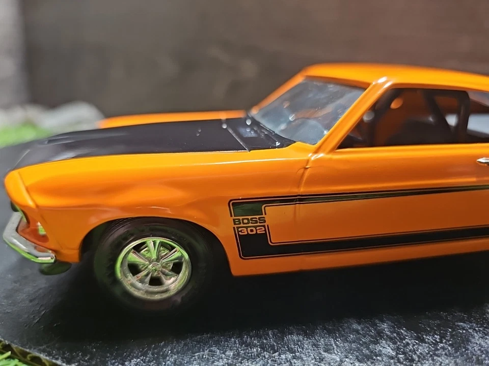 Ertl 1969 Ford Mustang Boss 302 escala 1:24 diecast coche banco? SIN CAJA Foto 2 de 4