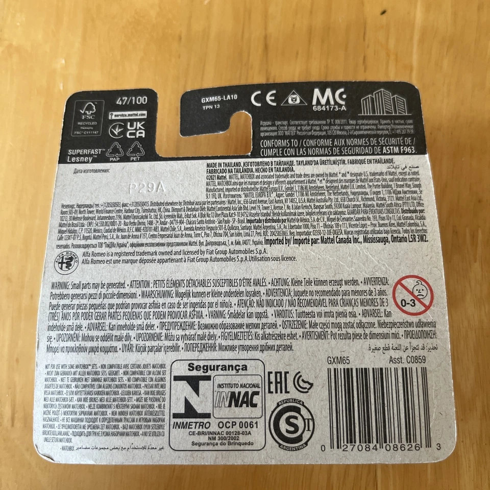 Matchbox Romeo Alfa Giulia ALFA ROMEO MATCHBOX 2016 GIULIA GTA MBX blanco corto Foto 2 de 2