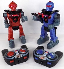 Robot Challenge laser fighting robots r/c interactive TESTED WORKING boxed 1999