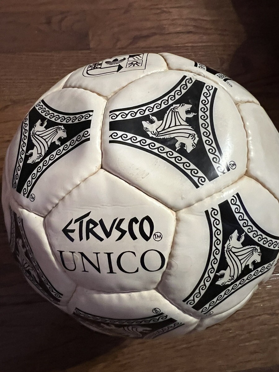 adidas ETRUSCO UNICO Mini サッカーボール　1990 Etrusco Unico is official match ball of World Cup 1990