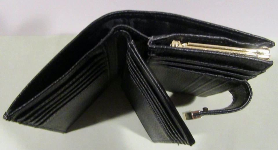 Cartera Giani Bernini 5" x 3 1/2" de cuero genuino para dama Foto 3 de 4