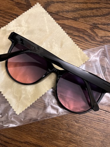Large Oversized Cat Eye Black Rim Colored Lens Women Sunglasses New In Package - Picture 3 of 3