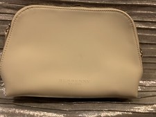 Adorable BURBERRY BEAUTY Beige small MAKE UP BAG/ POUCH W ZIPPER - sux cute  