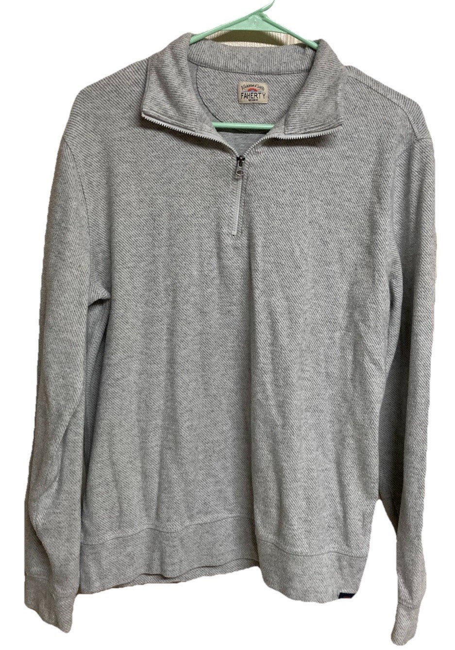Men's Faherty 1/4 Zip Sweater Pullover Light Heather Gray Measures Size LARGE