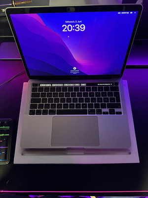 Apple MacBook Pro 13,3'' 2022 Silber M2 16GB RAM 256GB SSD macOS Sequoia