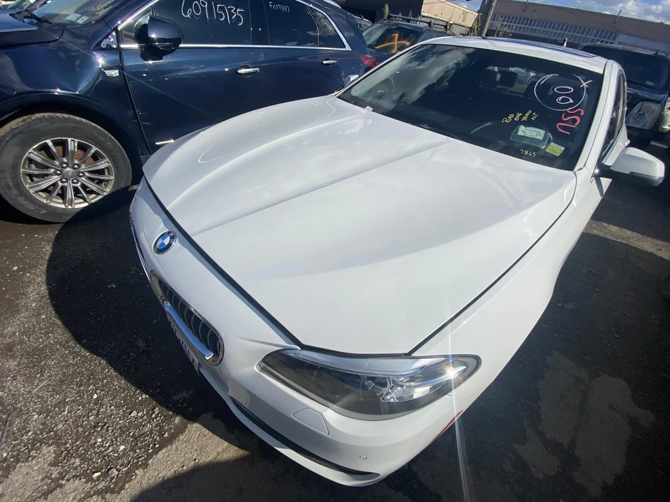 (SOLO PICKUP LOCAL) 11 12 13 14 15 16 BMW 528I Capó Foto 2 de 4