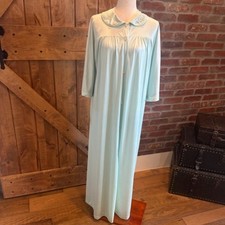 Women's Vintage Lorraine Mint Green Nylon Nightgown Cottagecore Coquette Medium