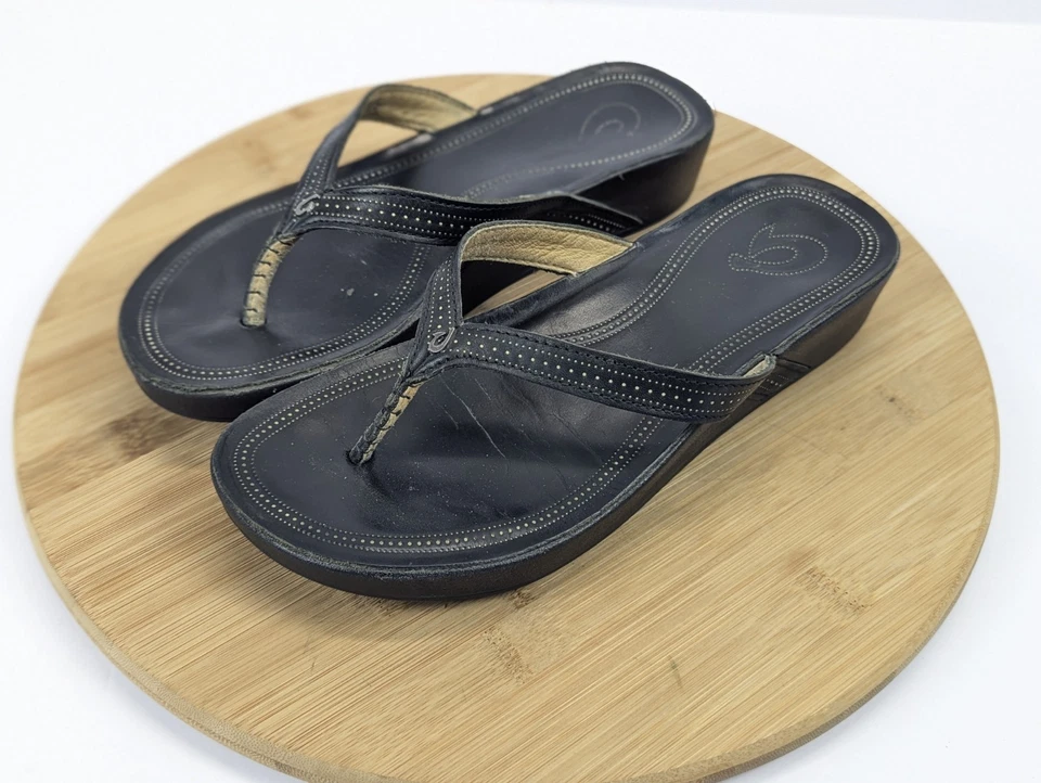 Olukai Sandals Ola Womans 7 Wedge Leather Black Logo Slip On Beach Outdoor Arch - Image 3 of 4