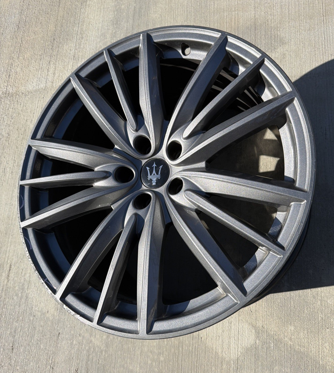 Maserati Quattroporte 2022-2024 Rear Wheel P/N 670123484