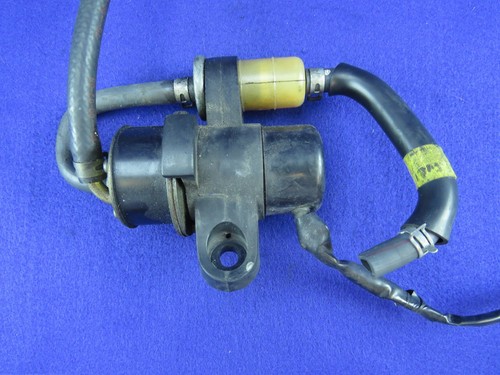 01 Yamaha R1 Fuel Pump YZFR1 YZF #177 Gas Petrol Tank - Picture 4 of 6