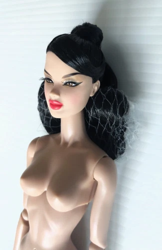 IT  Toys FR  Little Vintage Ensemble Veronique Perrin NUDE Doll ONLY