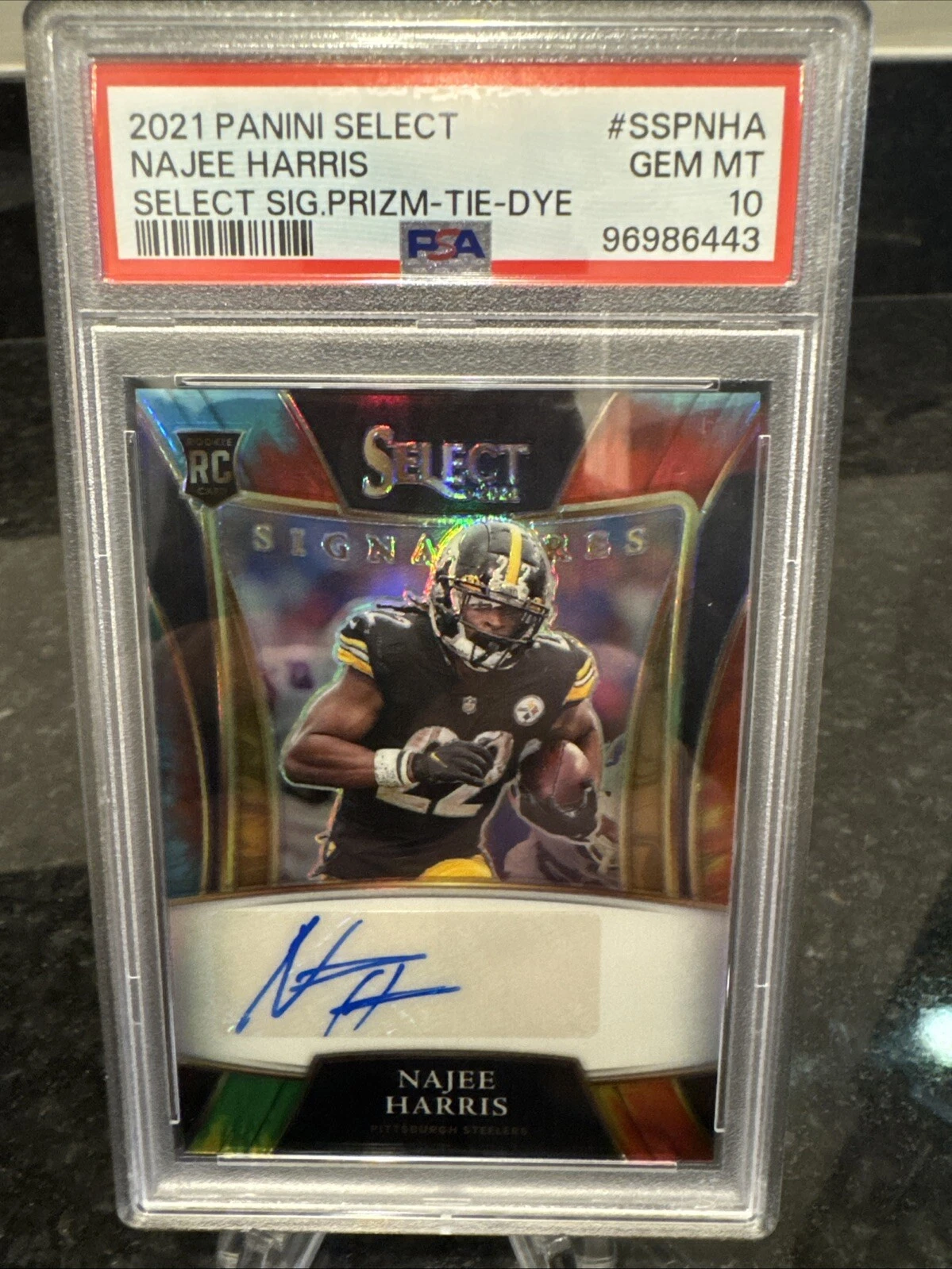 Najee Harris Panini Select Select Signatures Prizm #SSPNHA Tie-Dye