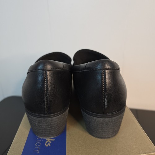 Clarks Women's Charlten Echo Loafers Black Leather 26179566 9 Wide New - Picture 4 of 6
