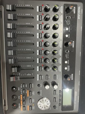 TASCAM DP-03SD Digital Recorder Console XLR RCA 8 Tracks Phantom Power