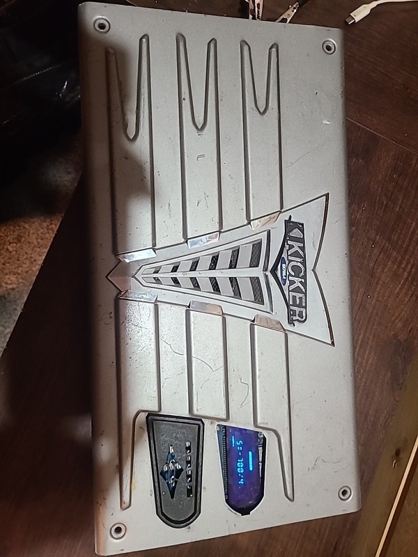 Used Kicker Sx700.4 Tested.  
