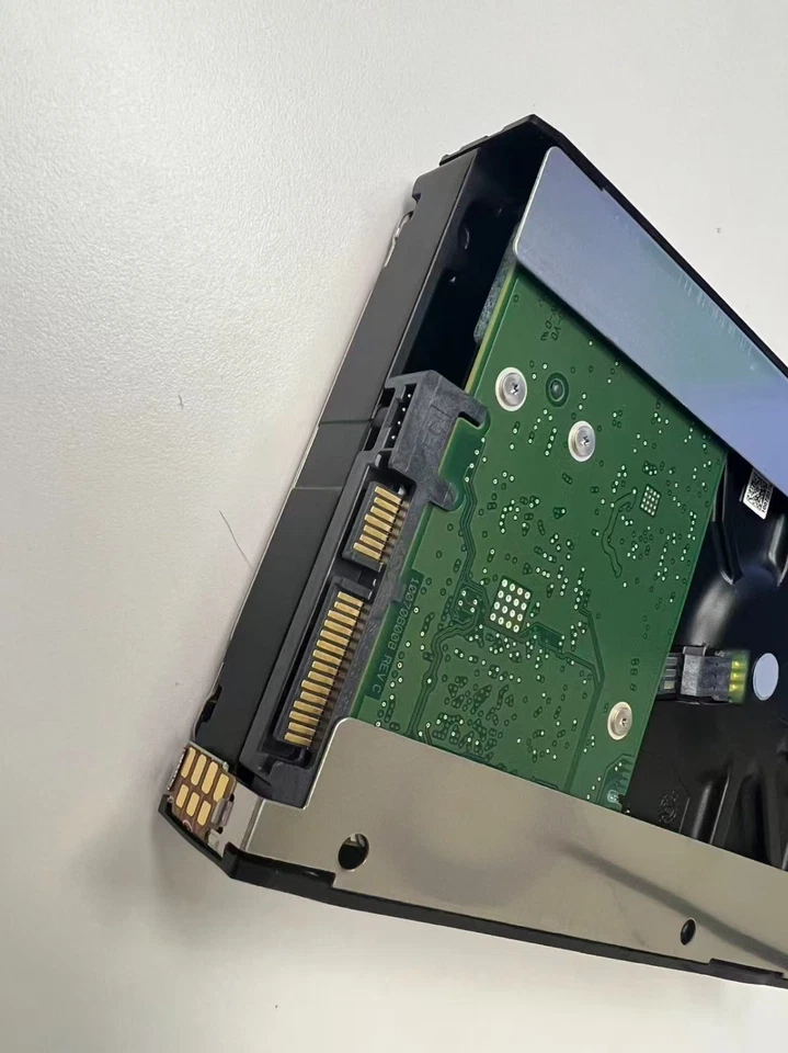 HP 4TB 7200RPM SATA 3.5" Enterprise Hard Drive HDD for Server / Desktop Used - Image 2 of 4