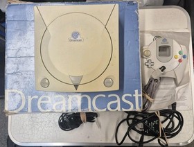Sega Dreamcast Console With Box, Controller & Manual Spares Or Repair Powers On