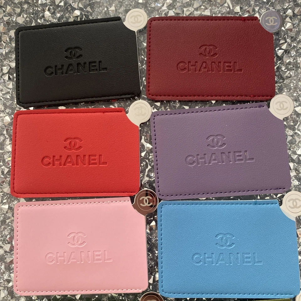 Chanel Beauty GWP - Estuche para tarjetas con espejo - Pequeño 3,5” X 2,5” - Juego de 14 colores Foto 2 de 4