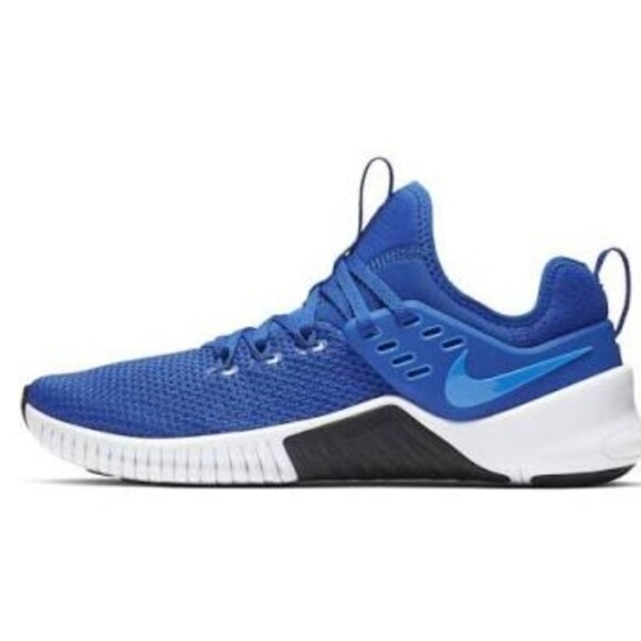 Nike MEN display picture 1