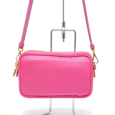 PRADA ピンク ナイロンボディバッグ PRADA ピンク ナイロンボディバッグ PRADA ピンク ナイロンボディ