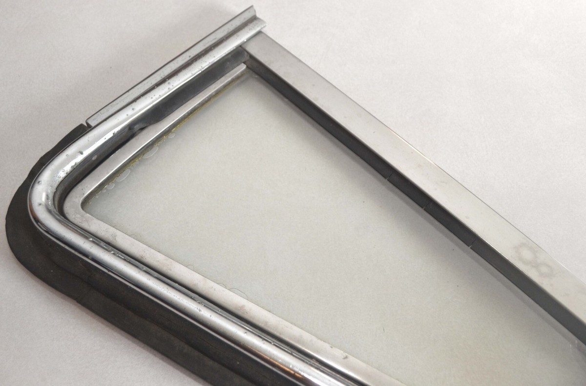 1959 Ford Sunliner Galaxie Fairlane 500 Convertible Vent Window