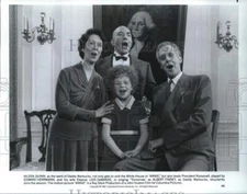 1982 Press Photo "Annie" Movie Scene - hcq15687