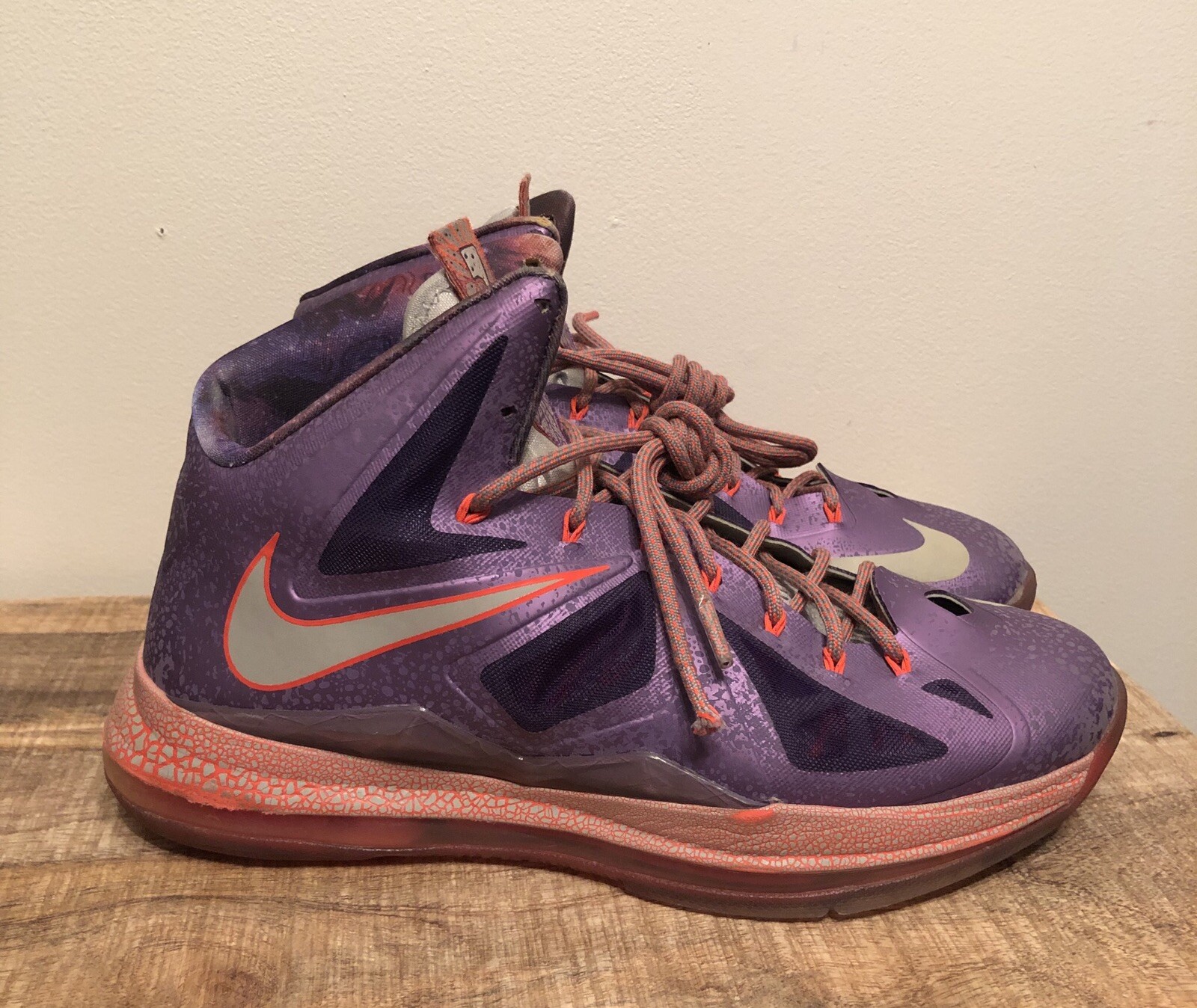 old lebron james shoes
