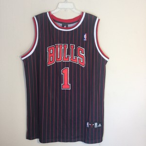 derrick rose bulls black jersey