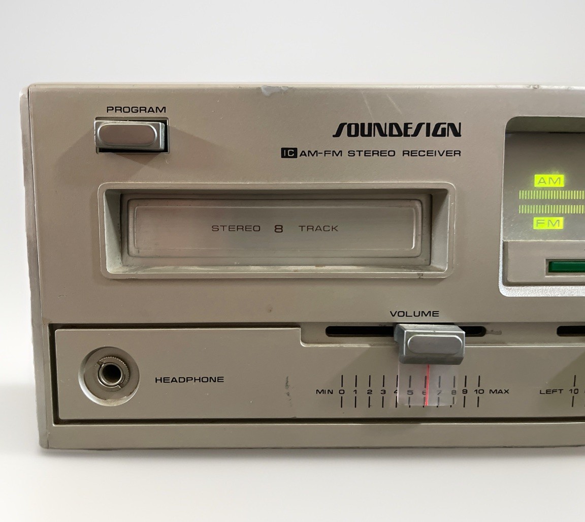 Soundesign 4410 8-Track Tape AM/FM Stereo Receiver READ DESCRIPTION