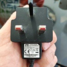 Genuine ZTE STC-A22050U5-B UK 3-Pin Travel Charger 5.0V 700mA Power Adapter