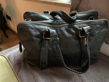 Schwarze - tiefbraune Ledertasche Liebeskind Handtasche Umhängetasche mit Schutz