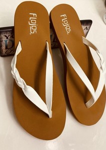 Womens Flojos Serenity White Braided  Flip Flops Sandals Size 8 M NWOT