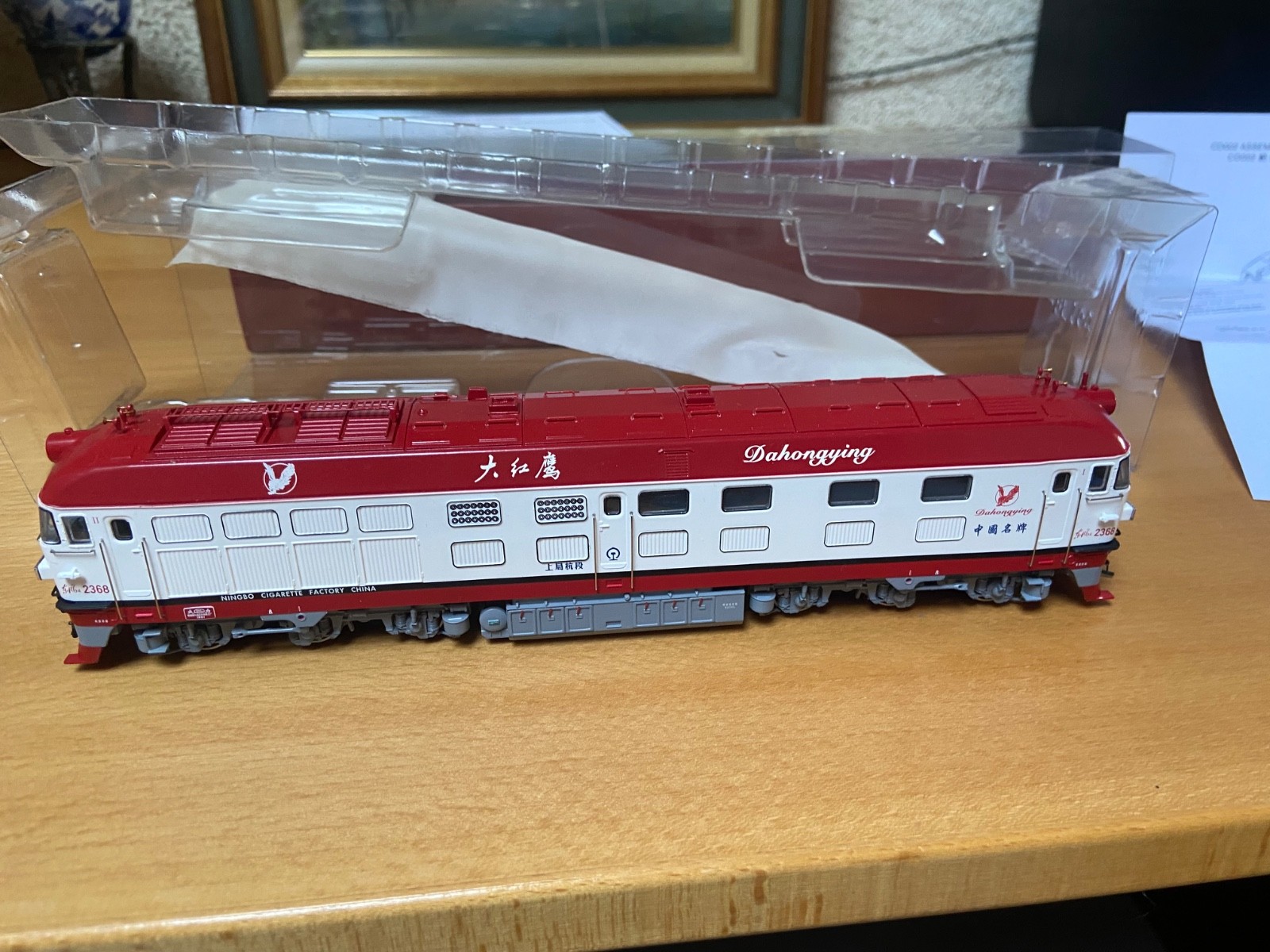 Locomotive diesel chinoise HO Bachmann avec interface DSS pour modélisme ferroviaire