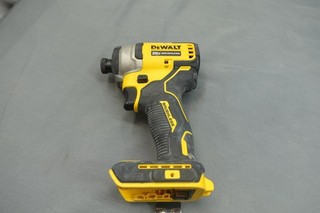 DEWALT 20V MAX DESTORNILLADOR DE IMPACTO SERIE ATÓMICA SIN ESCOBILLAS 1/4" (SOLO HERRAMIENTA) # DCF809