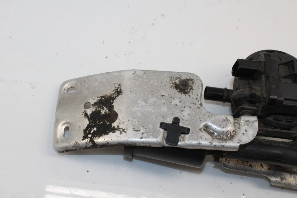 Audi TT 2009-2014 2,0 L bote de detección de fugas 8J0 906 271 OEM Foto 2 de 4