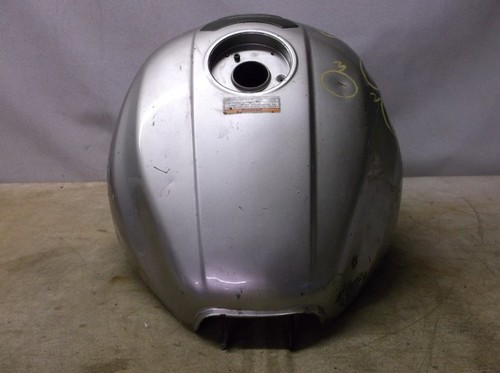 1989 and Up Yamaha FZR1000 Gas Tank - Picture 6 of 10