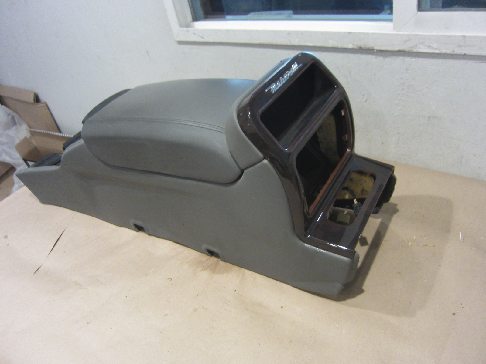 Maserati Quattroporte Tunnel Cover Console Grey - P/N 981432408