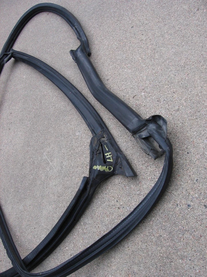 👉93-02 CAMARO FIREBIRD T-ВЕРХНЯЯ ДВЕРЬ СТЕКЛО ПОГОДНАЯ ПОЛОСКА УПЛОТНЕНИЕ РЕЗИНОВЫЕ ДРАЙВЕРЫ СЛЕВА - Изображение 3 из 4